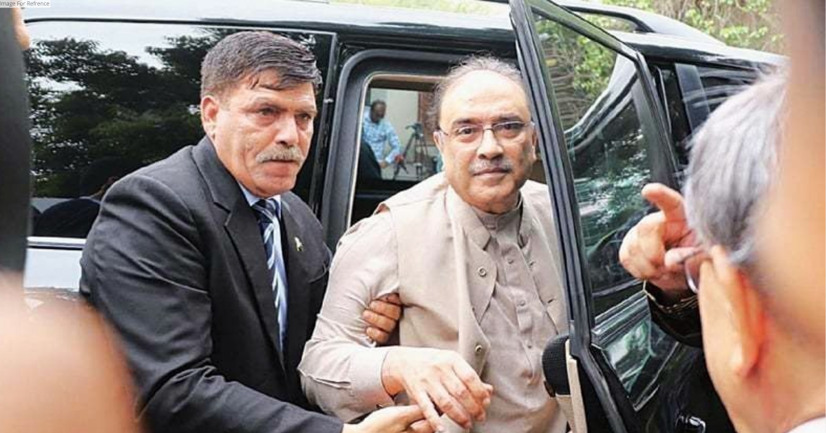 Former Pak president Zardari admitted to hospital